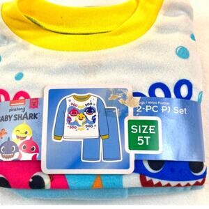 Nickelodeon Pinkfong Baby Shark Pajama Set 2-Pc Size 5T New
